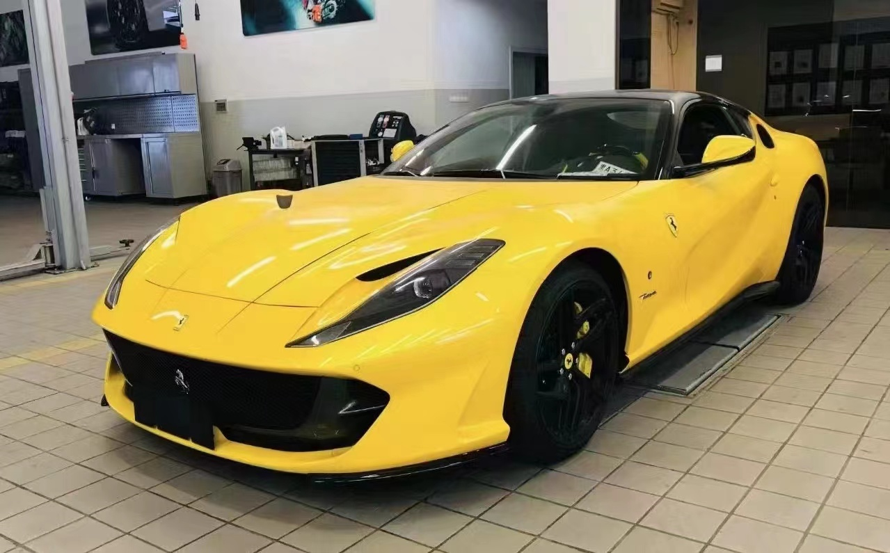 回头率极高18年法拉利812superfast誓死捍卫自然吸气