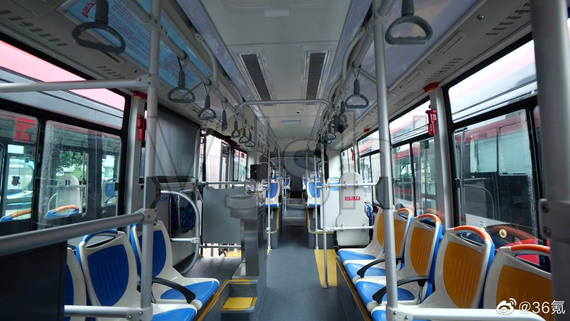 上海规定公交车内不得饮食及外放声音你有遇到过不文明乘车行为吗