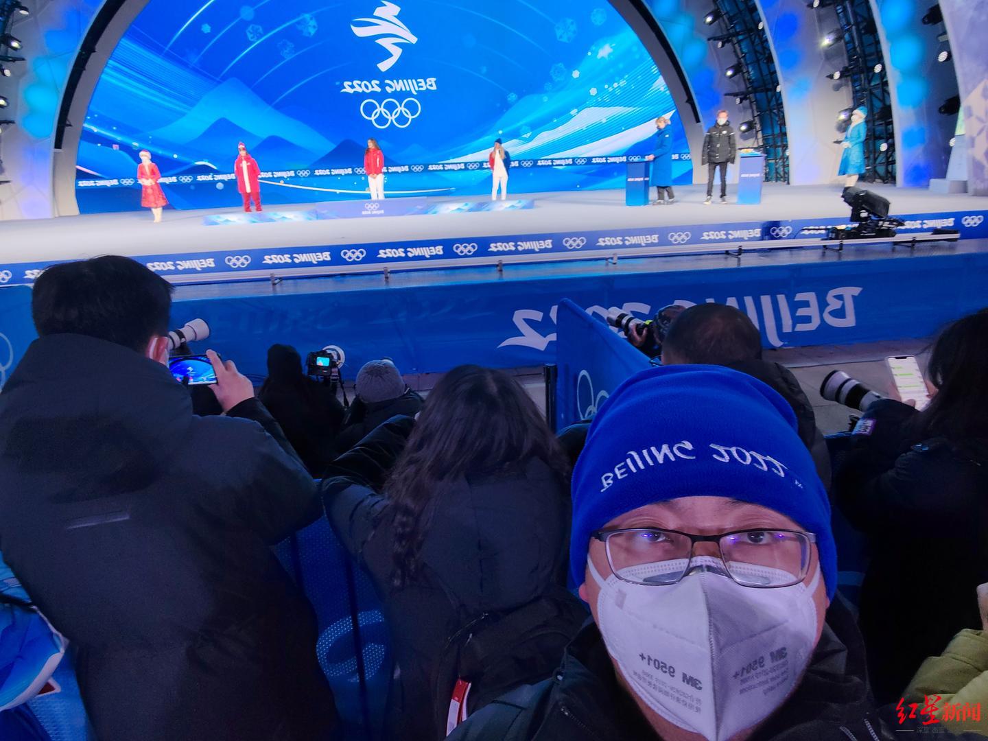 红星新闻现场直击丨谷爱凌挂上冬奥金牌！如何犒劳自己？她说“吃了顿饺子”休闲区蓝鸢梦想 - Www.slyday.coM