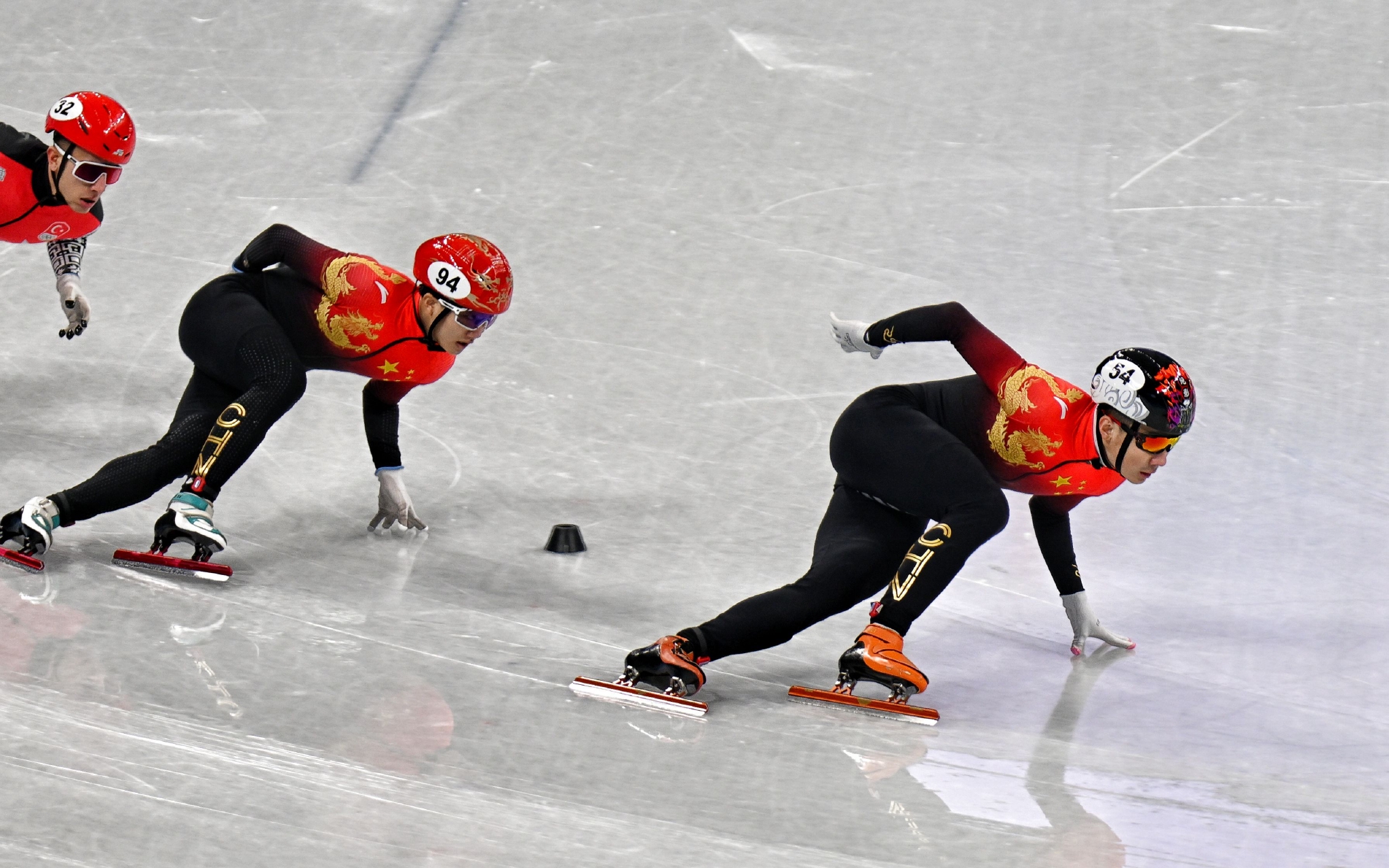 新闻8点见丨龙威虎振！中国队包揽短道速滑男子1000米冠亚军休闲区蓝鸢梦想 - Www.slyday.coM