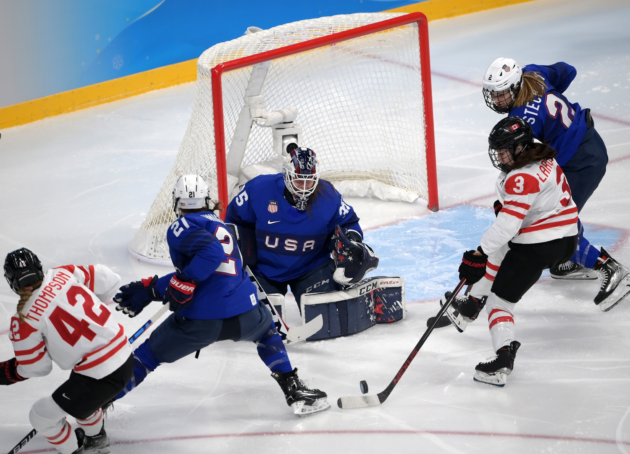 冰球——女子小组赛:加拿大队胜美国队|加拿大|美国队|冰球_新浪新闻