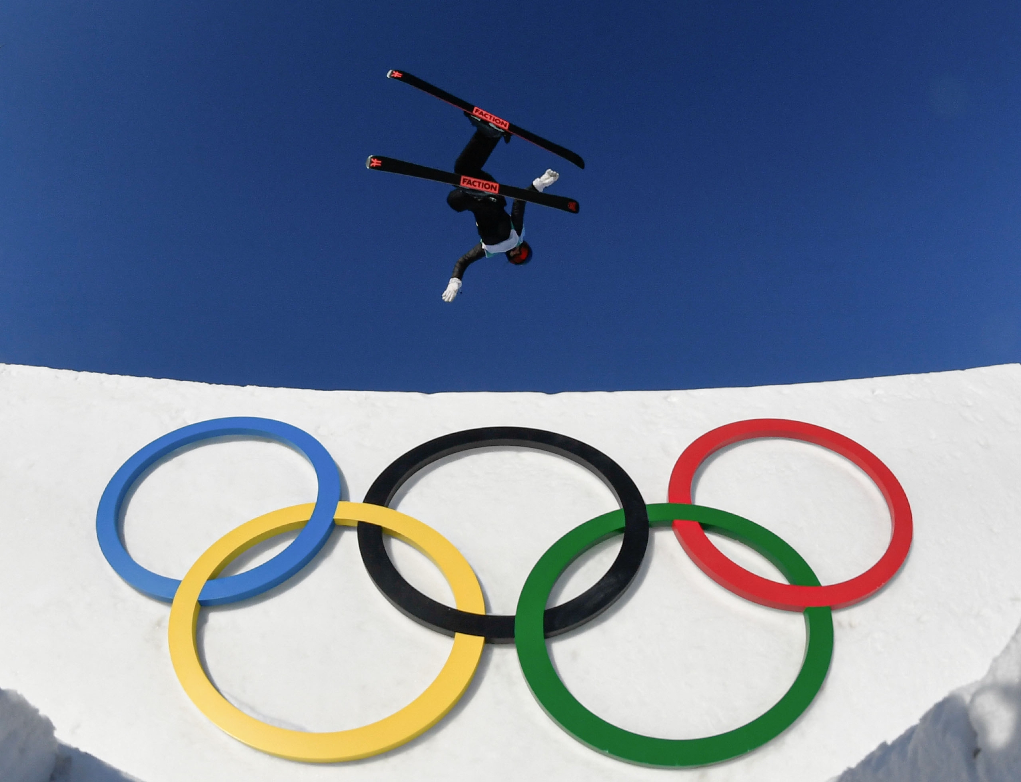 北京冬奥会·人物休闲区蓝鸢梦想 - Www.slyday.coM