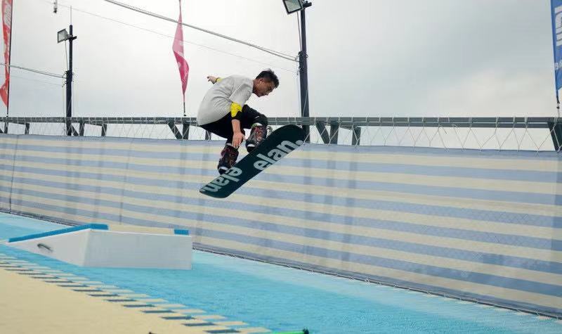 同程旅行：女足同款酒店热度上涨313%，谷爱凌同款滑雪场热度暴涨15倍！休闲区蓝鸢梦想 - Www.slyday.coM