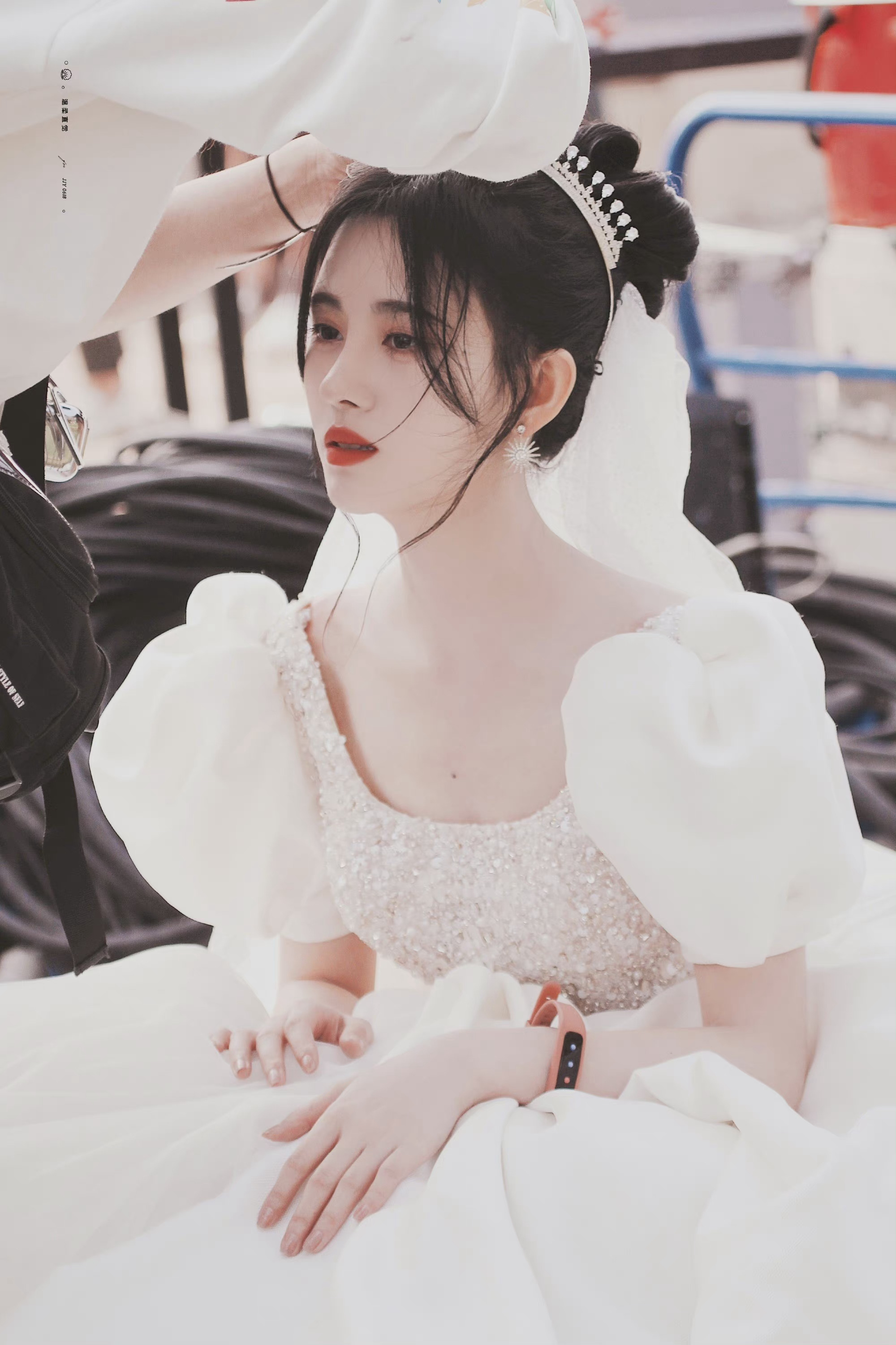 礼服鞠婧祎