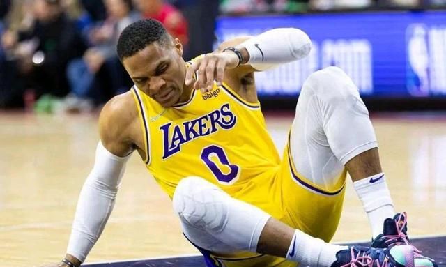 詹姆斯官宣发声!威少你被孤立了,浓眉哥获力挺,湖人真留不住你休闲区蓝鸢梦想 - Www.slyday.coM 詹姆斯官宣发声!威少你被孤立了,浓眉哥获力挺,湖人真留不住你休闲区蓝鸢梦想 - Www.slyday.coM