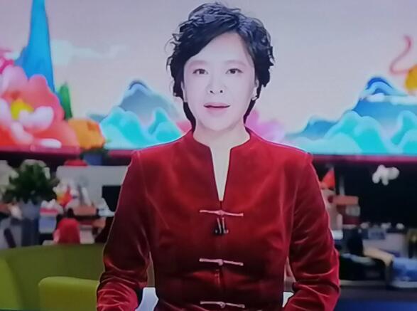 虎年伊始东方卫视的五大美女主播纷纷出镜