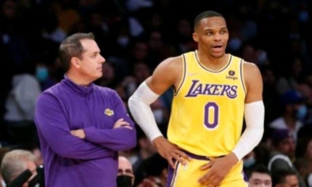 詹姆斯官宣发声!威少你被孤立了,浓眉哥获力挺,湖人真留不住你休闲区蓝鸢梦想 - Www.slyday.coM 詹姆斯官宣发声!威少你被孤立了,浓眉哥获力挺,湖人真留不住你休闲区蓝鸢梦想 - Www.slyday.coM