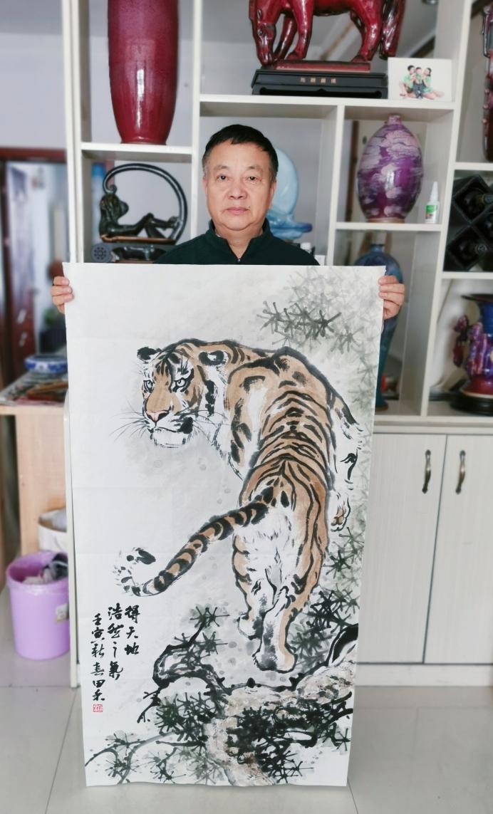 画家田禾作品在拍卖会上竞拍成交