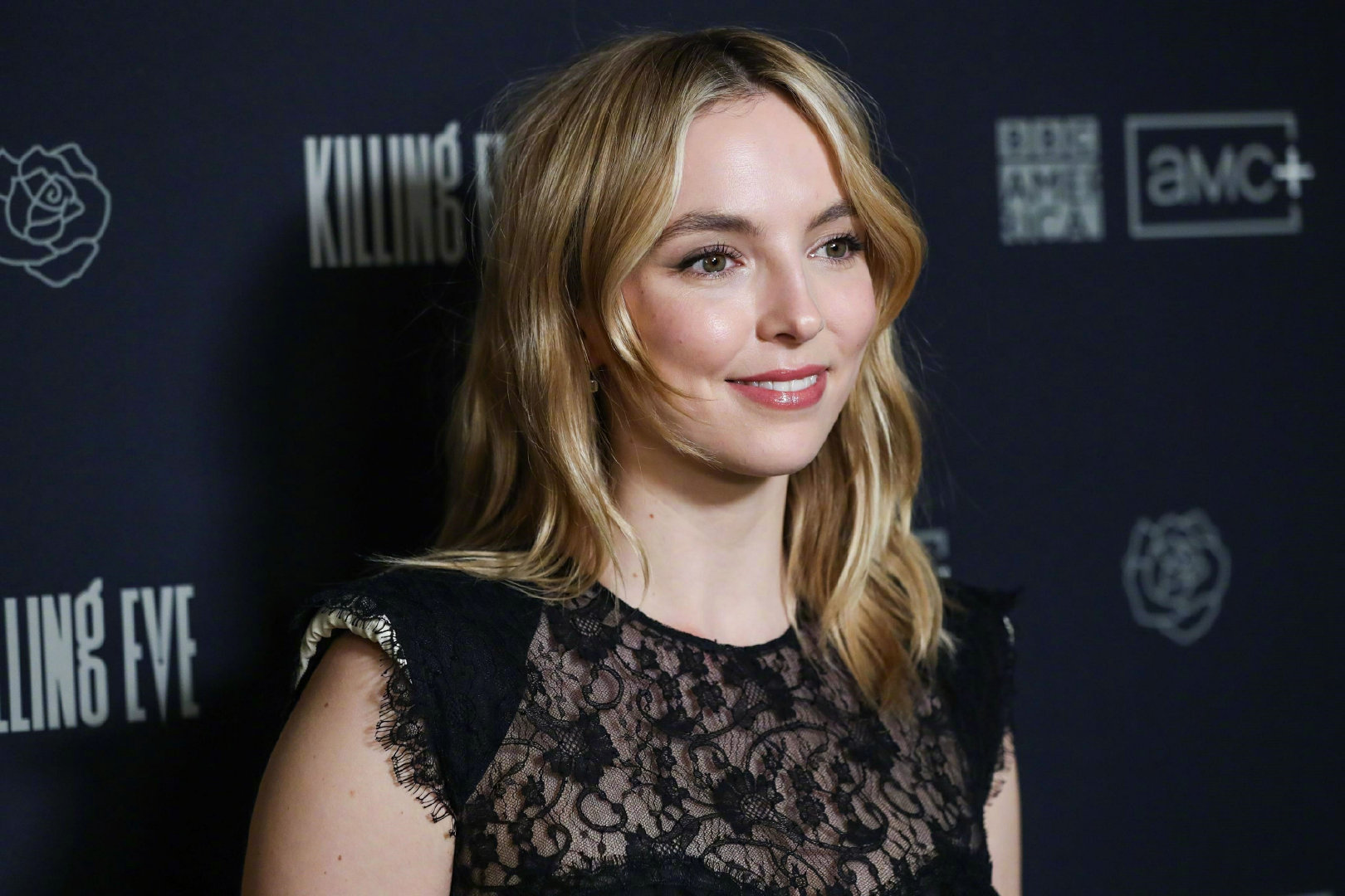 朱迪科默和吴珊卓亮相杀死伊芙第四季首映礼