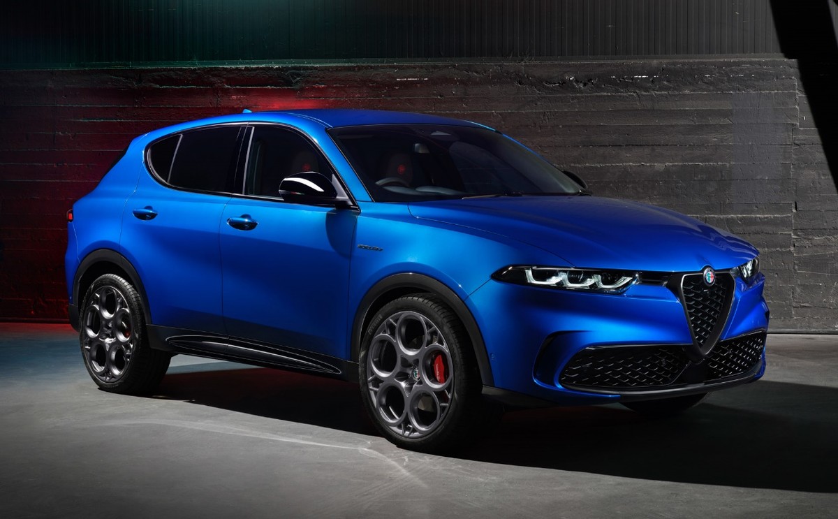 首搭插电混动系统 阿尔法·罗密欧tonale亮相 宝马x1慌吗-新浪汽车