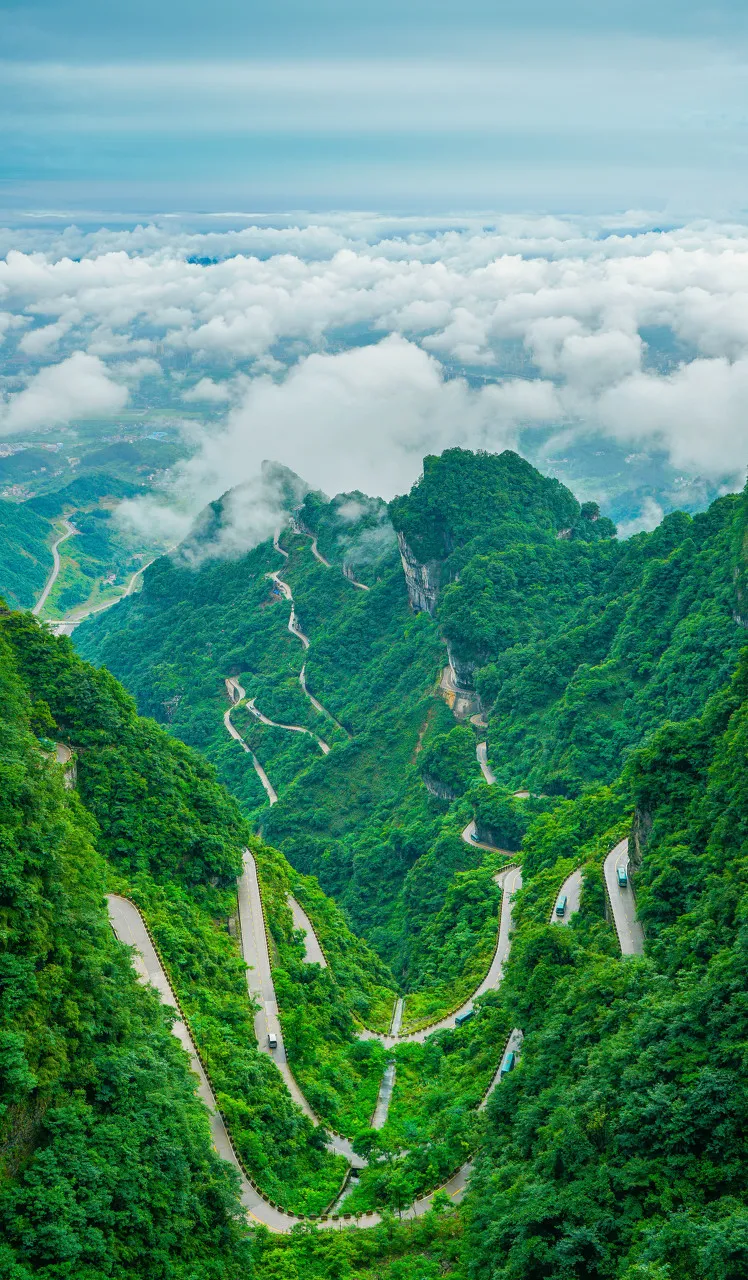 太震撼了中国这10条逆天公路曾火爆国外你知道几条呢