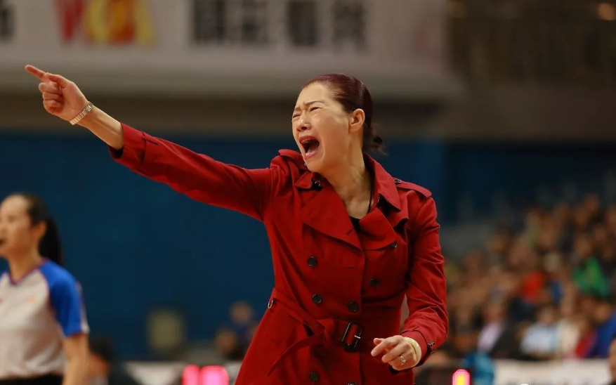 同时四川这边希望签约展淑萍,当然这个是女篮.