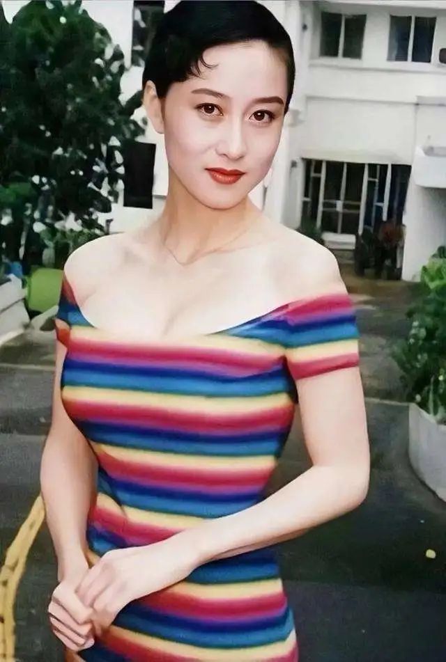 珍珠|婚纱|复刻_新浪新闻