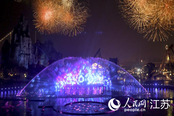 旅游节启动仪式上,无锡融创文旅城成功入选无锡首批10个"醉美盛夏夜