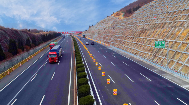 明起西半幅封闭施工京台高速公路济泰段改扩建今年通车
