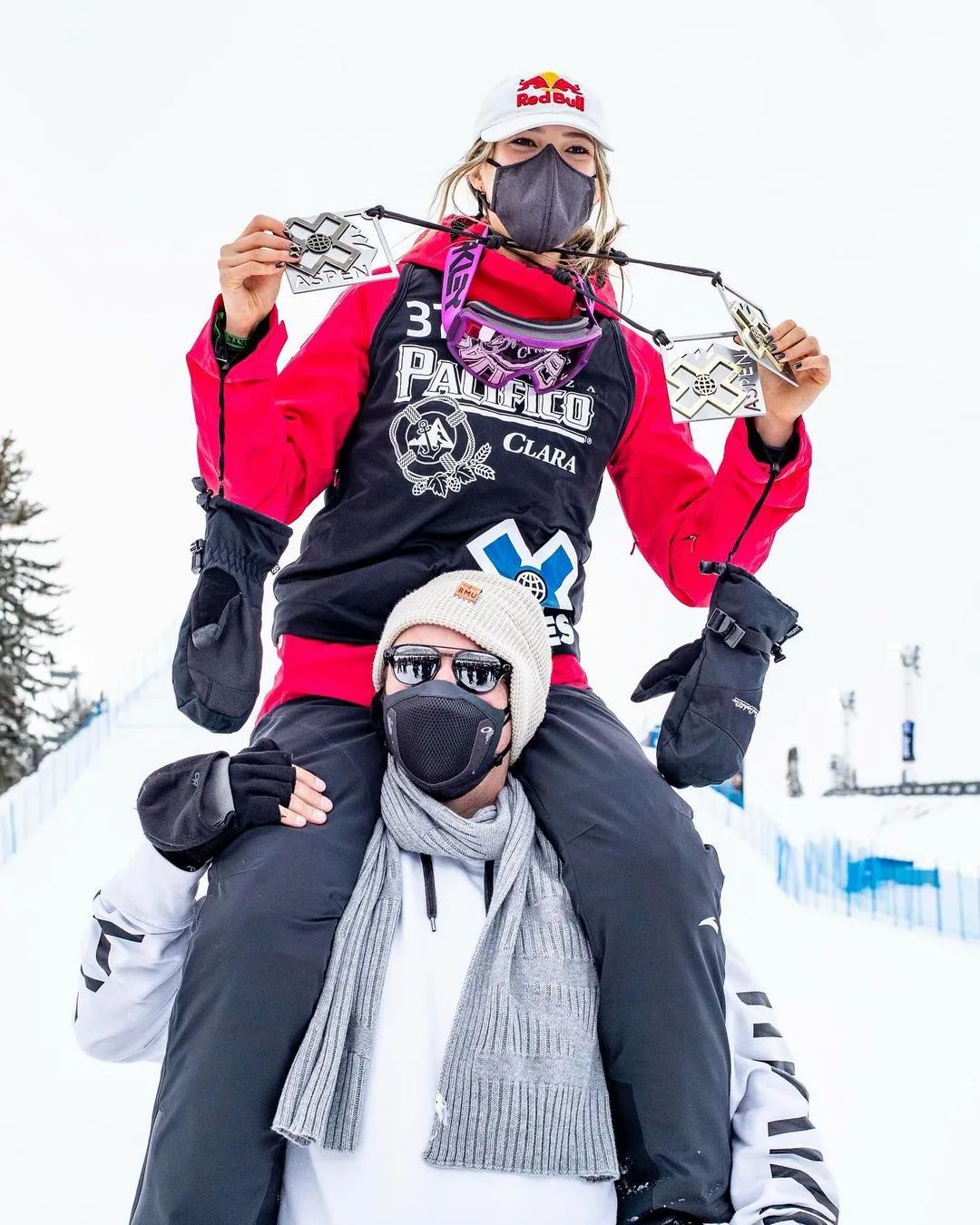 谷爱凌夺冠后,我们采访了她的新西兰教练!这个新西兰小镇也是她的福地