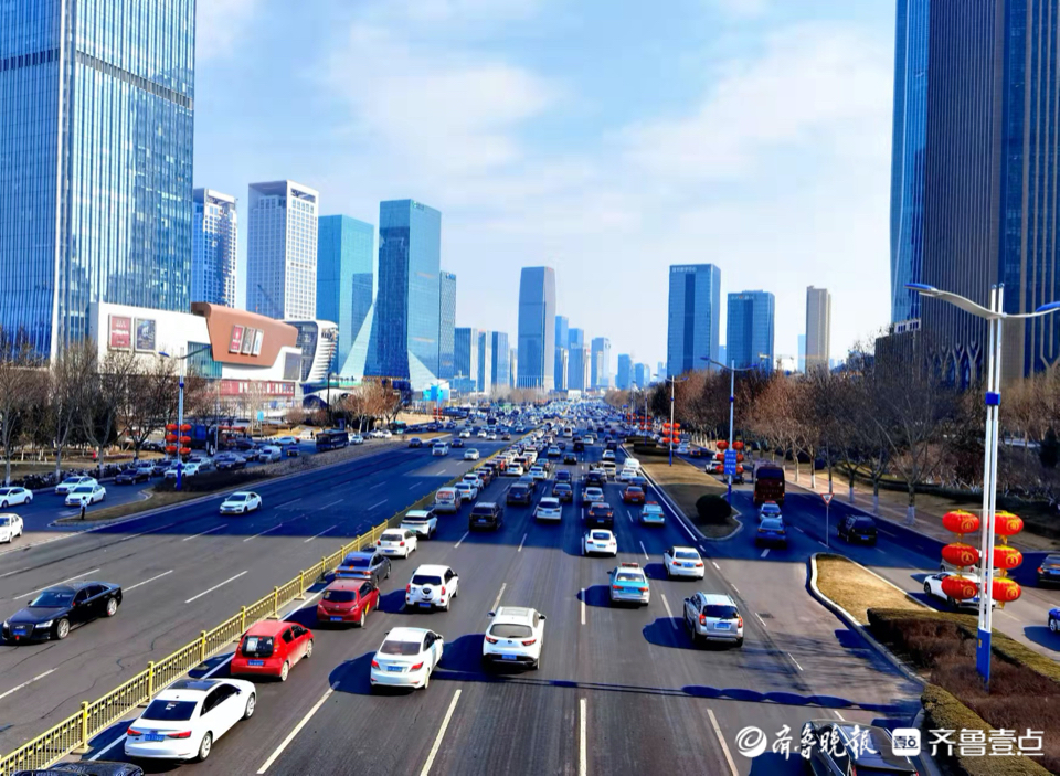 虎啸春来|开工后的济南,经十东路车水马龙|济南市_新浪新闻