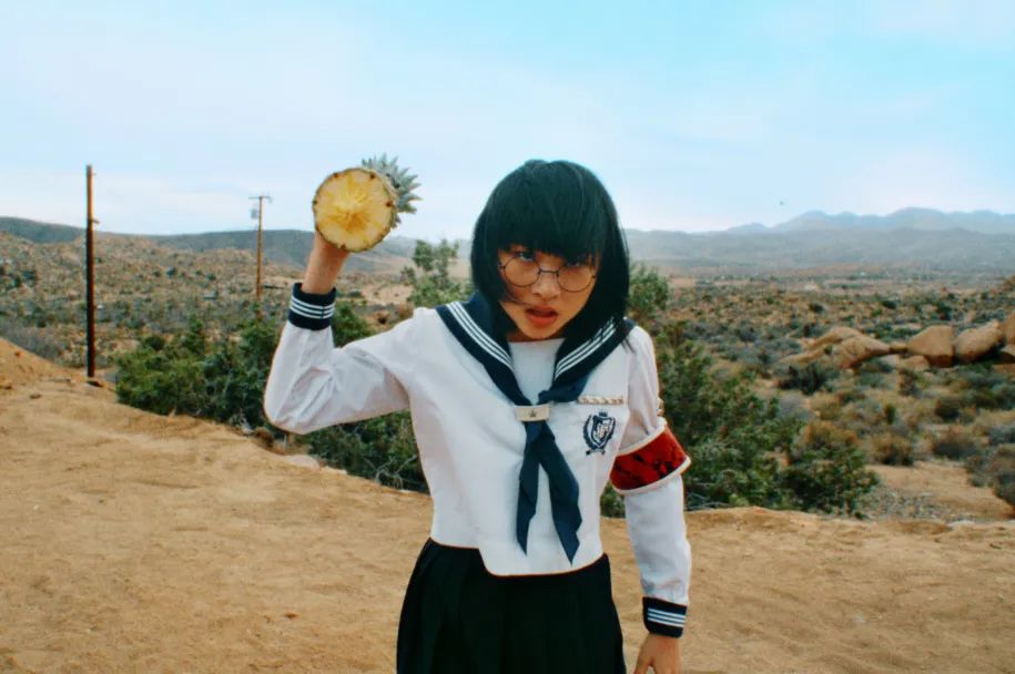 专访atarashii gakko!:穿上学校制服,心却是自由的__财经头条