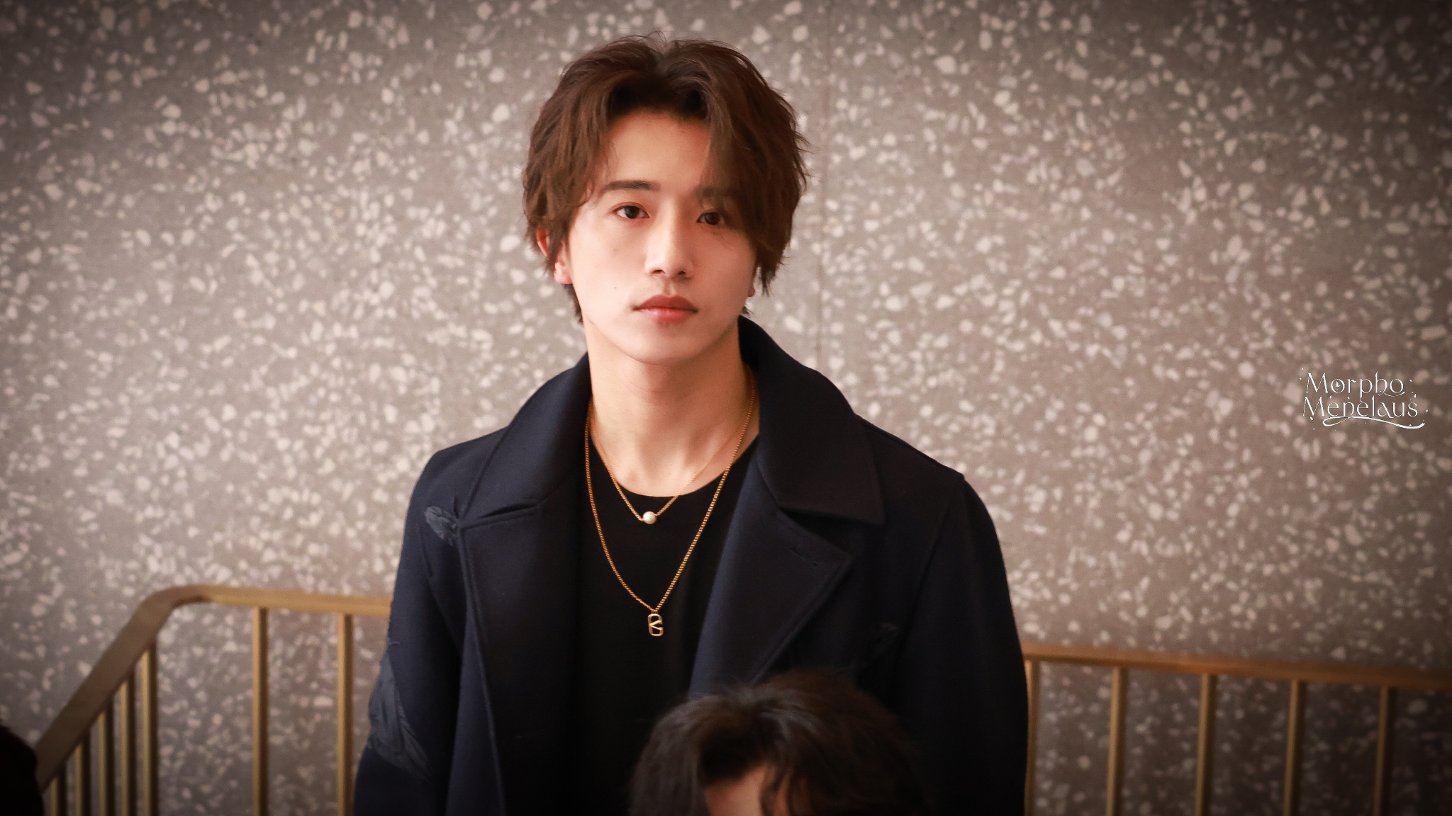 伯远成都站台活动饭拍 中分卷毛 贵气的伯远劳斯……|劳斯|卷毛|站台_