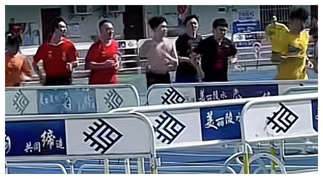 国乒海南集训热到光膀女队员防晒意识强大满贯赛超30人获资