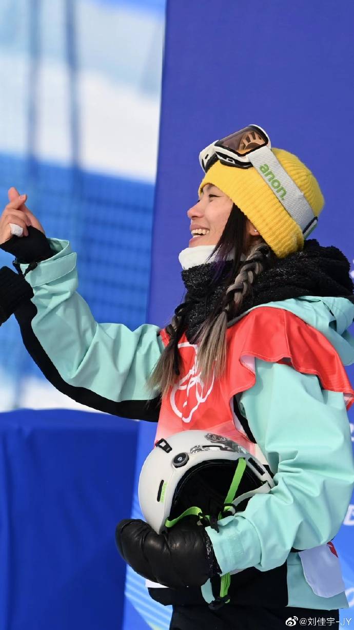 刘佳宇不难过是假但我热爱滑雪会与单板相伴到老