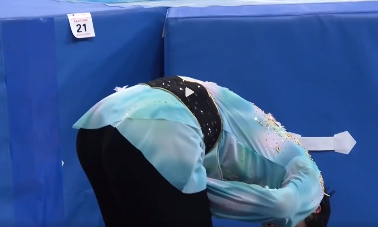 羽生结弦男单第四！赛后深深鞠躬+触碰冰面引泪目，回应4A展精神休闲区蓝鸢梦想 - Www.slyday.coM