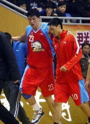 篮坛父子兵赵仁斌赵义明的父亲原沈部男篮主力中锋