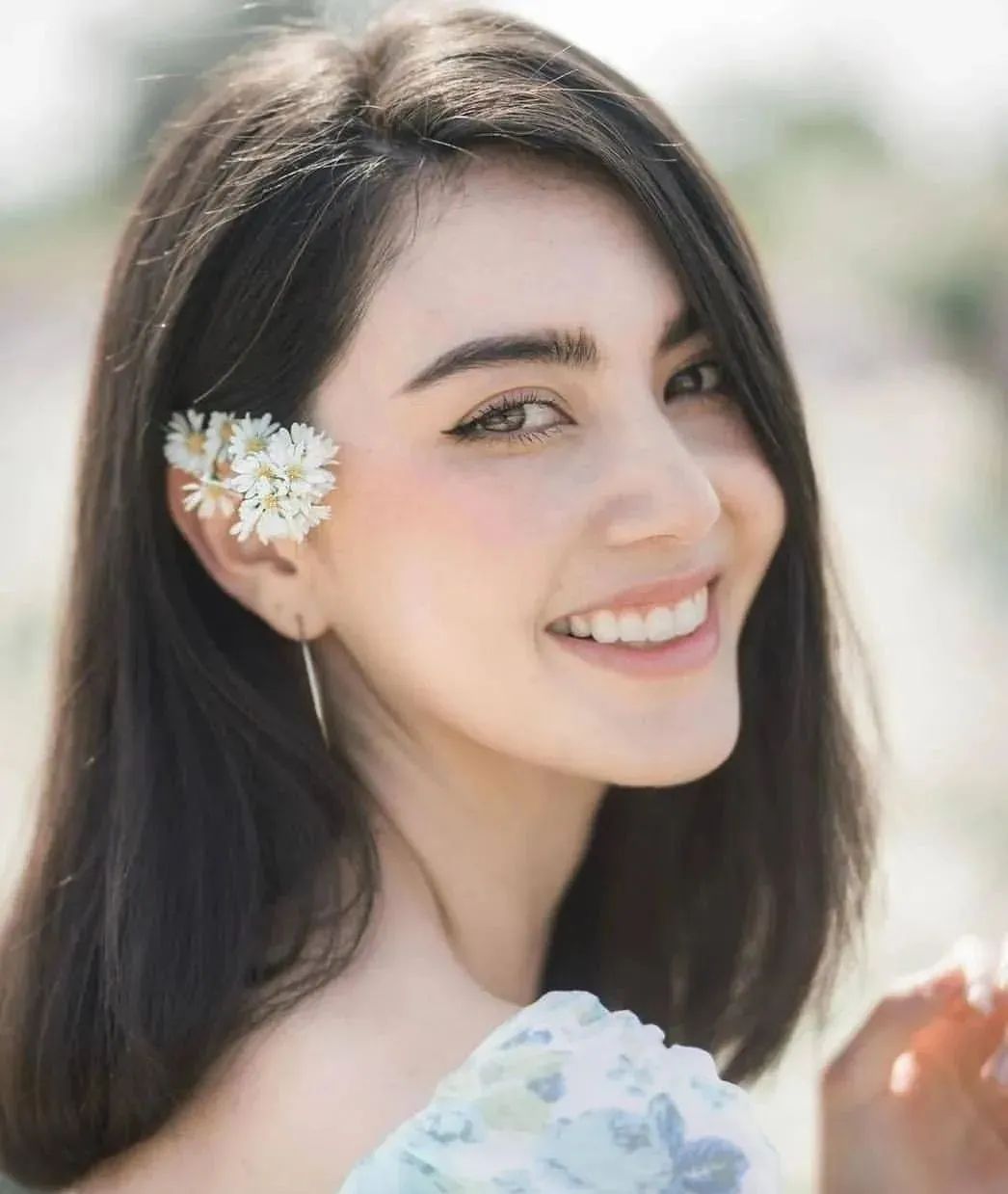 这位泰国小姐姐的写真,美丽又清纯!|比利时_新浪新闻