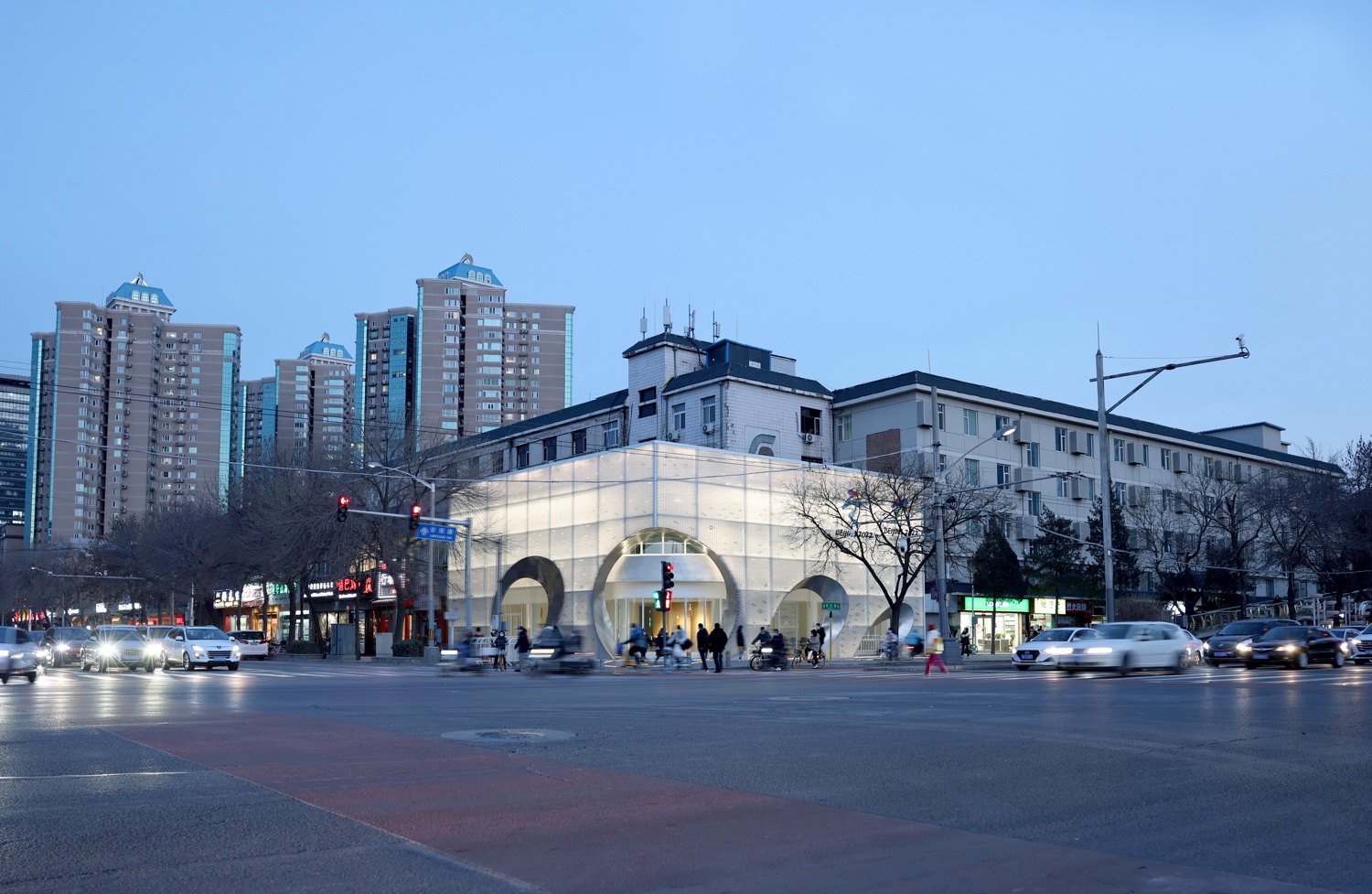 街角废旧建筑变身冰晶小屋这个社区中心太酷了