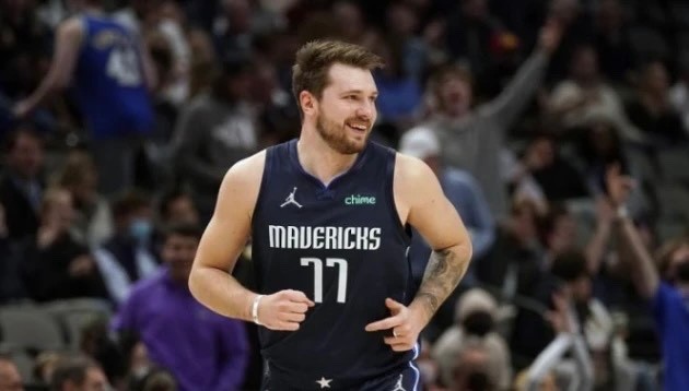 13中10单节轰28分！东契奇打疯了，打破队史第二纪录，超越库里休闲区蓝鸢梦想 - Www.slyday.coM