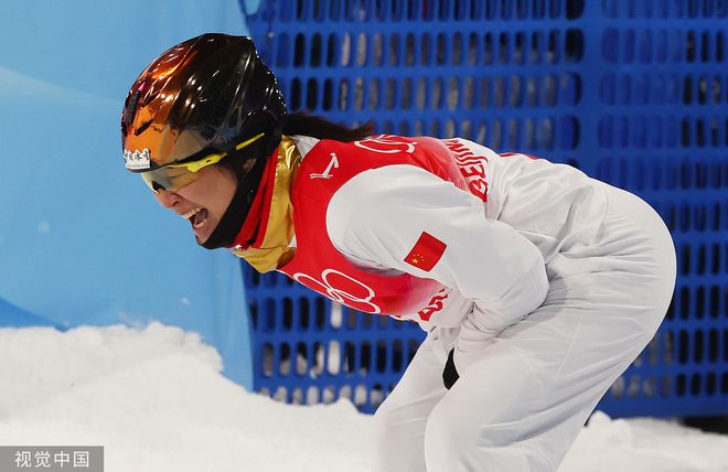 烧烤店里长大的奥运四朝元老!“退役”的她又带着满身伤痛来争冠休闲区蓝鸢梦想 - Www.slyday.coM 烧烤店里长大的奥运四朝元老!“退役”的她又带着满身伤痛来争冠休闲区蓝鸢梦想 - Www.slyday.coM