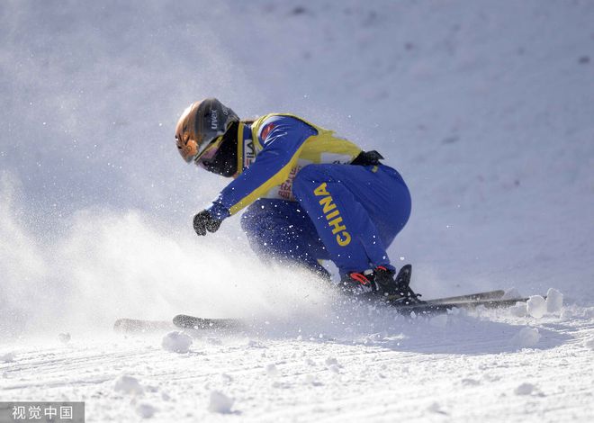 烧烤店里长大的奥运四朝元老!“退役”的她又带着满身伤痛来争冠休闲区蓝鸢梦想 - Www.slyday.coM 烧烤店里长大的奥运四朝元老!“退役”的她又带着满身伤痛来争冠休闲区蓝鸢梦想 - Www.slyday.coM