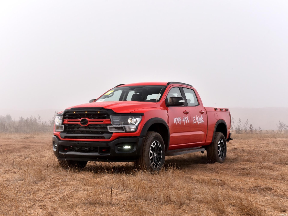 试驾国内首款全尺寸皮卡中兴威狮1949柴油版高大威猛还好玩儿