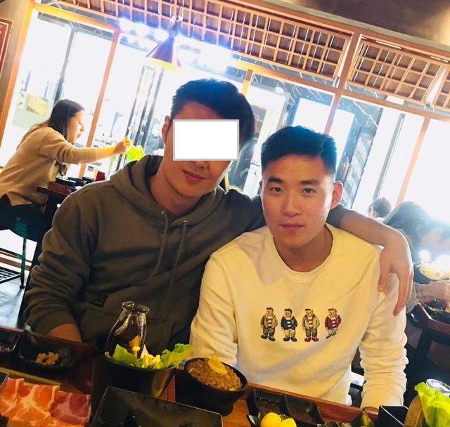 上海一教师跳楼身亡，母亲发声：半年前被领导掌掴，后悔选择忍让休闲区蓝鸢梦想 - Www.slyday.coM