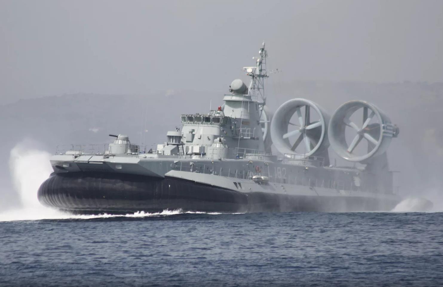 欧洲野牛级气垫船外形庞大无比曾发挥重要作用