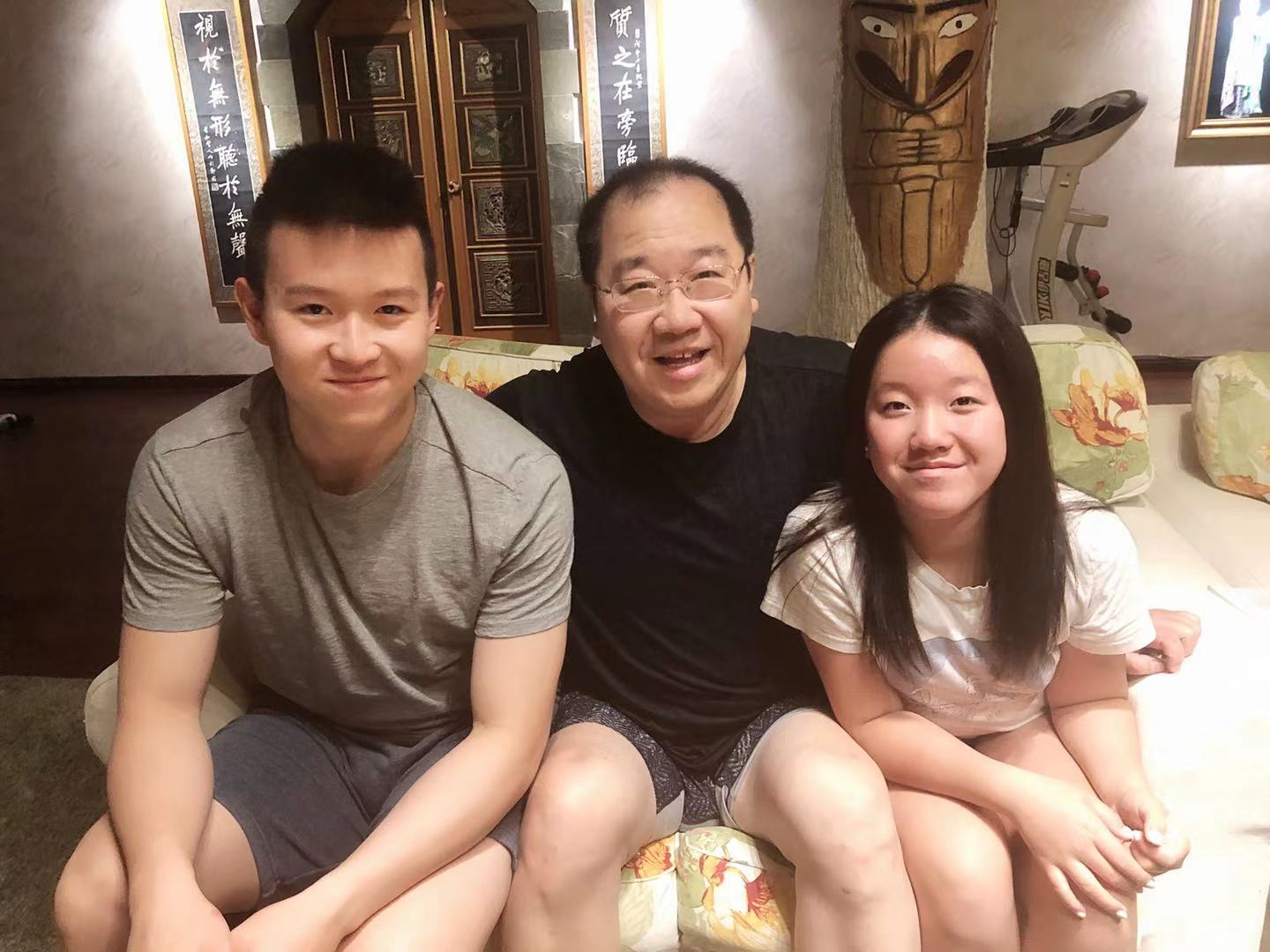 英达终于等来儿子为国拼搏