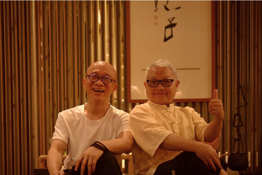 十八先生李江(左)和陈国义(右)合影