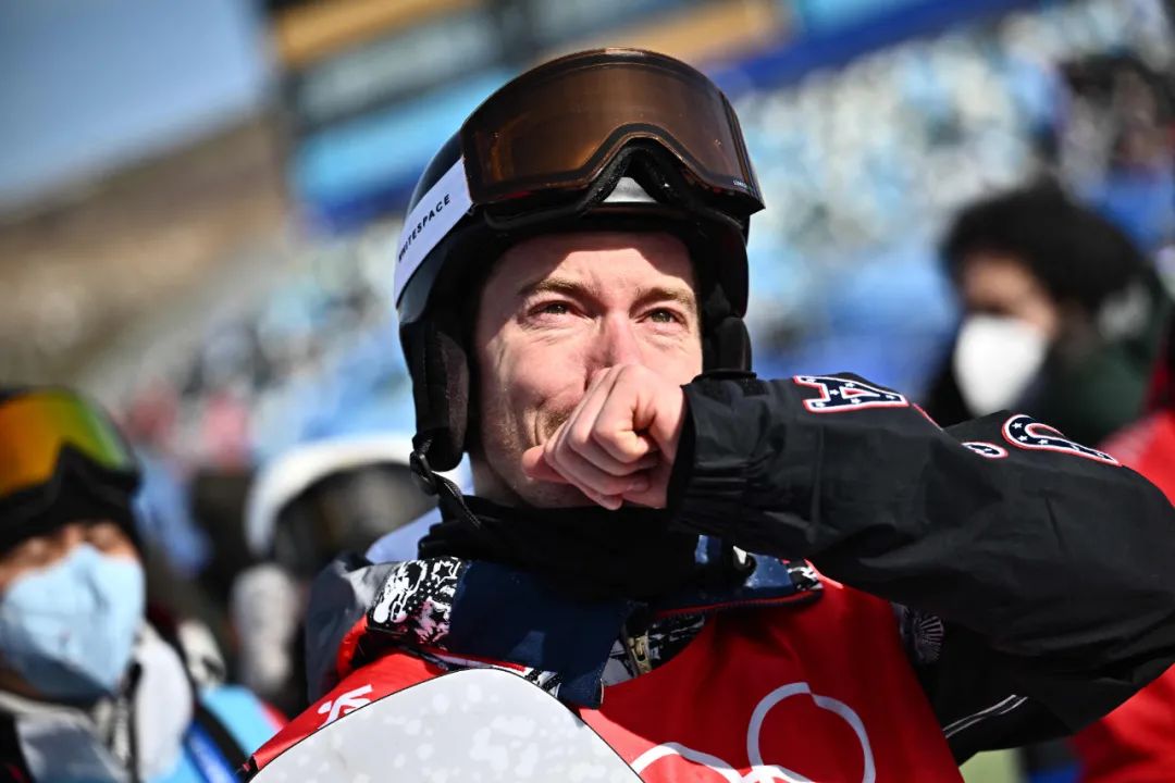 完成最后一跳，全场掌声雷动，他流下热泪……休闲区蓝鸢梦想 - Www.slyday.coM