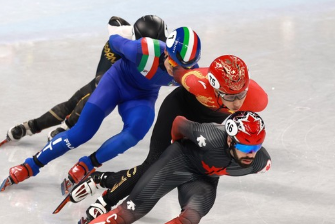 冰雪奇缘丨短道速滑男子5000米接力半决赛，中国队惊险晋级休闲区蓝鸢梦想 - Www.slyday.coM