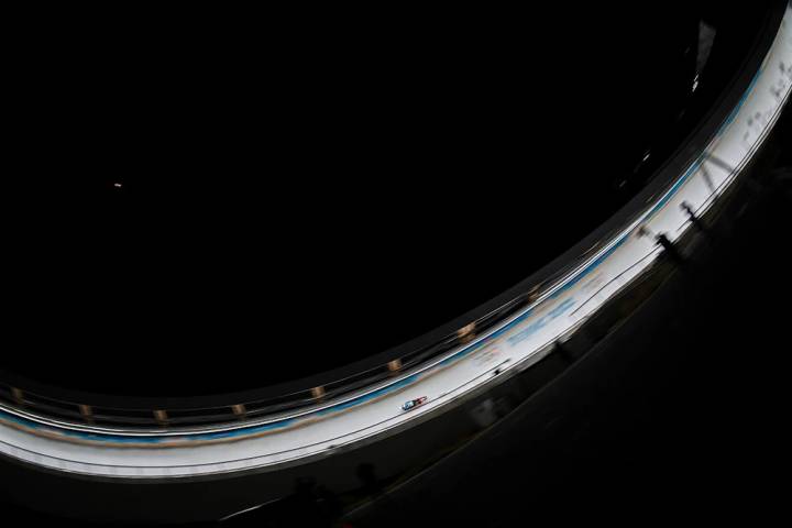 释疑休闲区蓝鸢梦想 - Www.slyday.coM