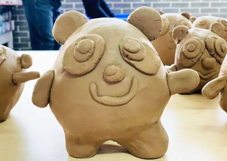 陶泥制作冬奥会吉祥物,齐河非遗传承人带孩子们实现"冰墩墩自由"