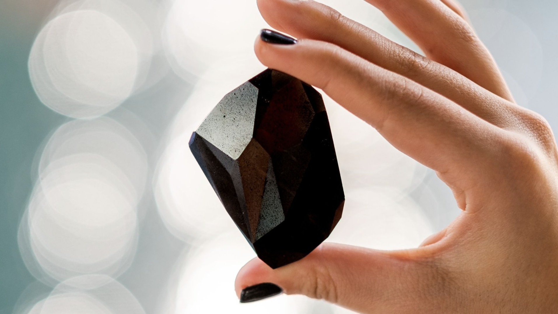 430万美元加密货币买下55555克拉太空黑钻