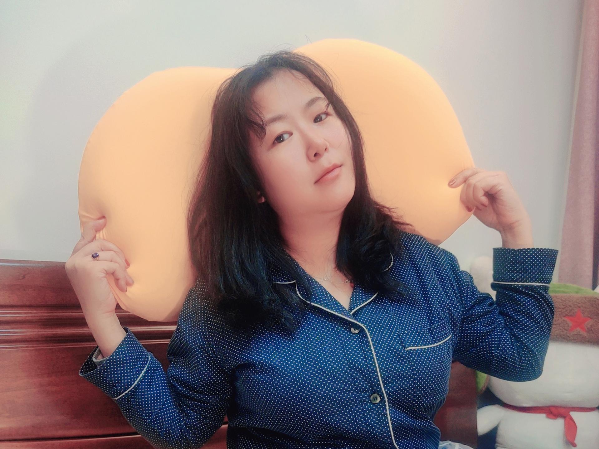 软、糯、甜的元气麻糬枕,让你的睡眠更浪漫休闲区蓝鸢梦想 - Www.slyday.coM 软、糯、甜的元气麻糬枕,让你的睡眠更浪漫休闲区蓝鸢梦想 - Www.slyday.coM