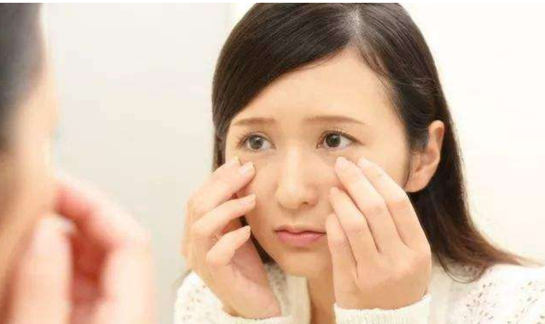 建议女生：拒绝这“3个”护肤坏习惯，不然你的皮肤会越变越差休闲区蓝鸢梦想 - Www.slyday.coM