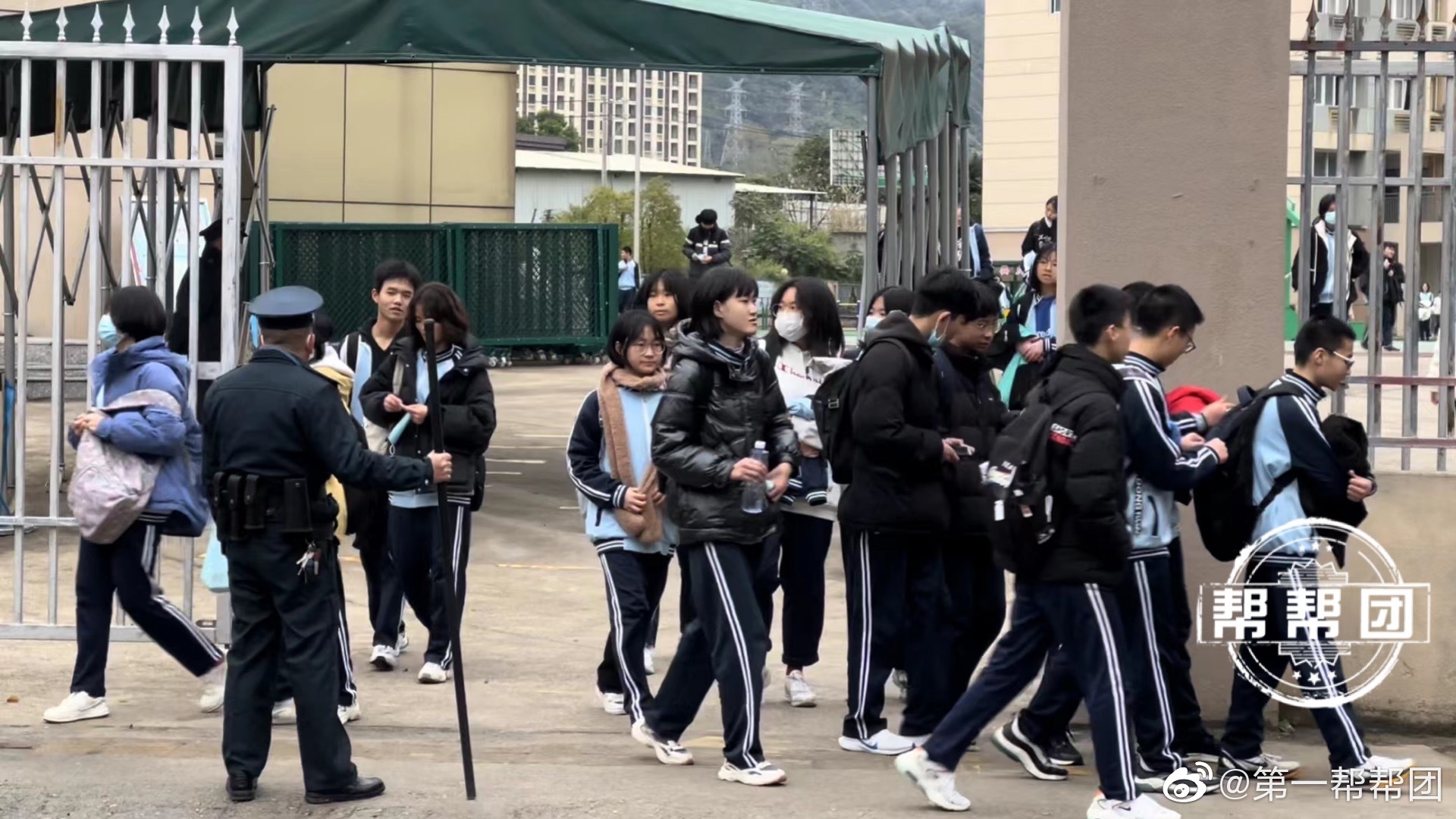 “课后服务”实则违规补课？福州这所学校初三学生被要求提前返校休闲区蓝鸢梦想 - Www.slyday.coM