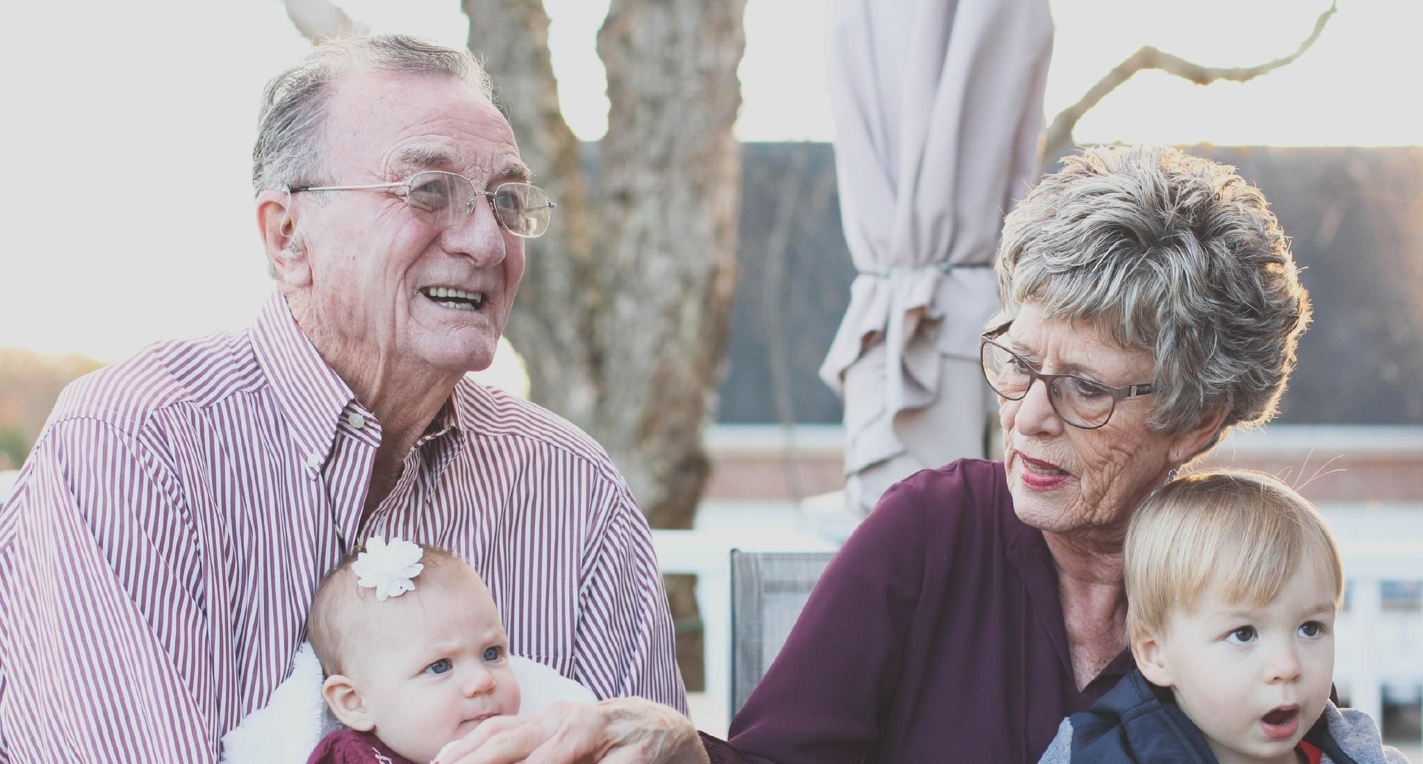 为啥越来越多姥姥不愿意帮女儿带娃，开始把娃工作“还给”奶奶？休闲区蓝鸢梦想 - Www.slyday.coM