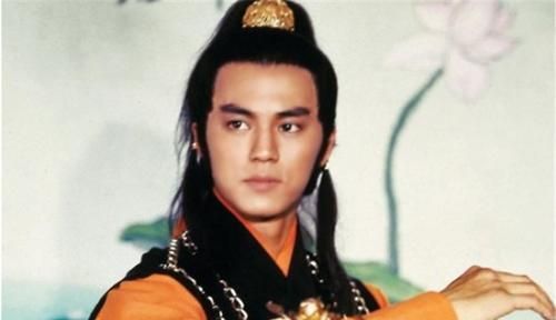 73岁狄龙近照，隐藏了39年的儿子，原来是熟悉的他休闲区蓝鸢梦想 - Www.slyday.coM