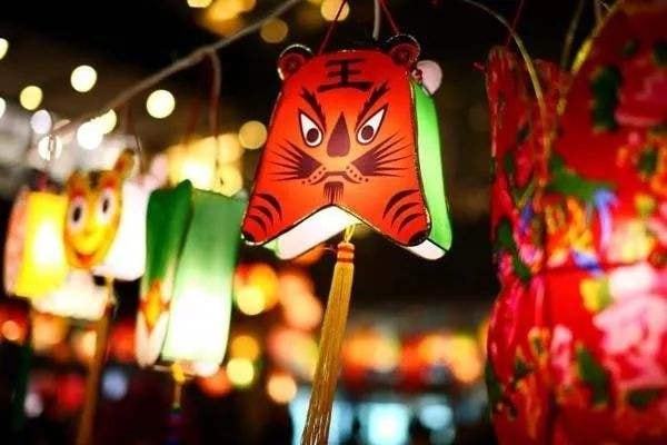 古人认为,十二时辰为一日,十二月为一年,十二年为一纪,周而复始.