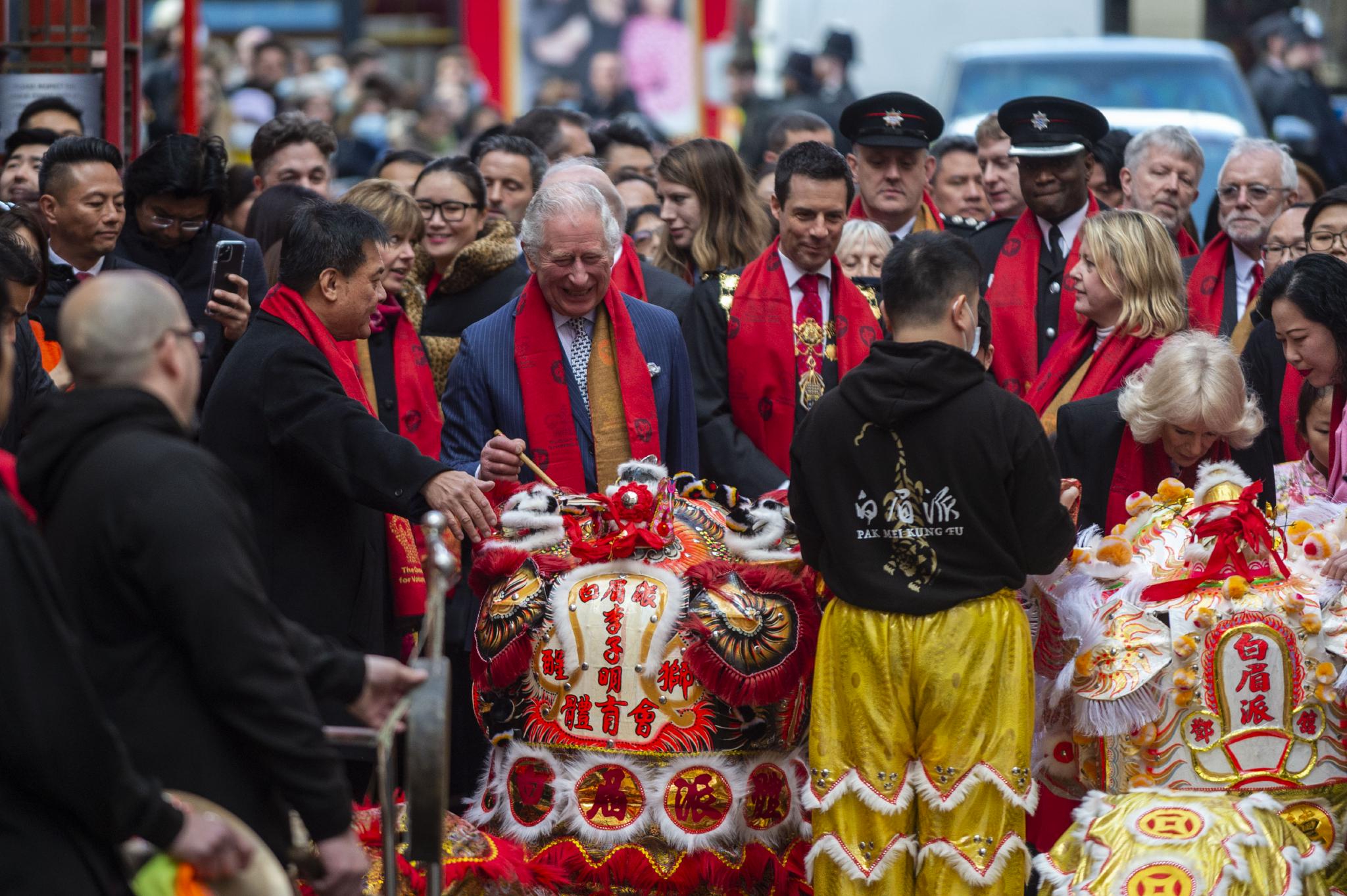 英国王储与华人华侨共庆春节|英国|共庆|伦敦_新浪新闻
