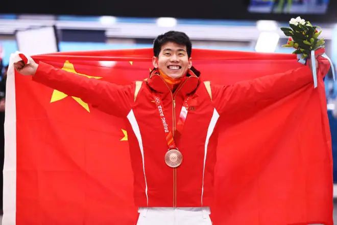 创造历史！闫文港夺得男子钢架雪车铜牌 成中国第一人休闲区蓝鸢梦想 - Www.slyday.coM